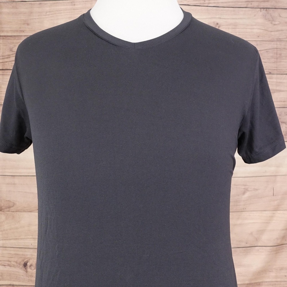Spyder Shirt Mens Medium Black Performance Stretch V‎ Neck Short Sleeve Athletic